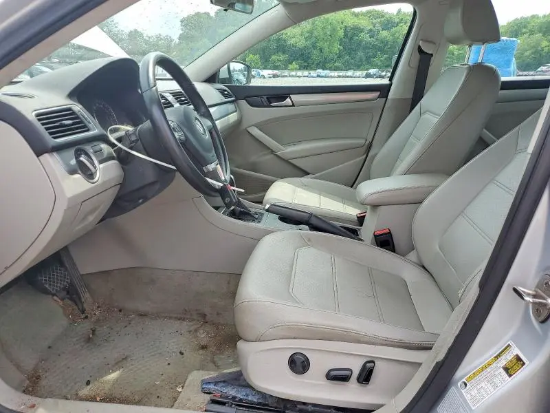 2015 VOLKSWAGEN PASSAT S  