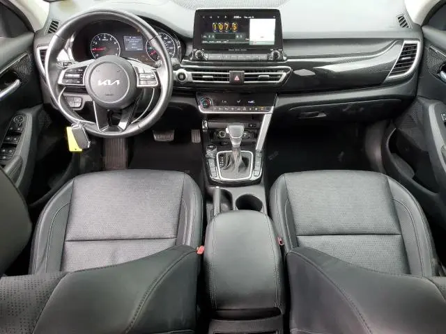 2022 KIA SELTOS EX