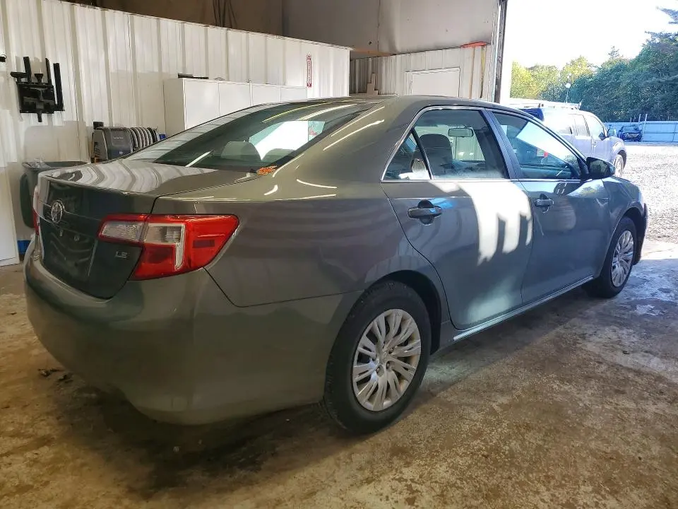 2014 TOYOTA CAMRY LE  