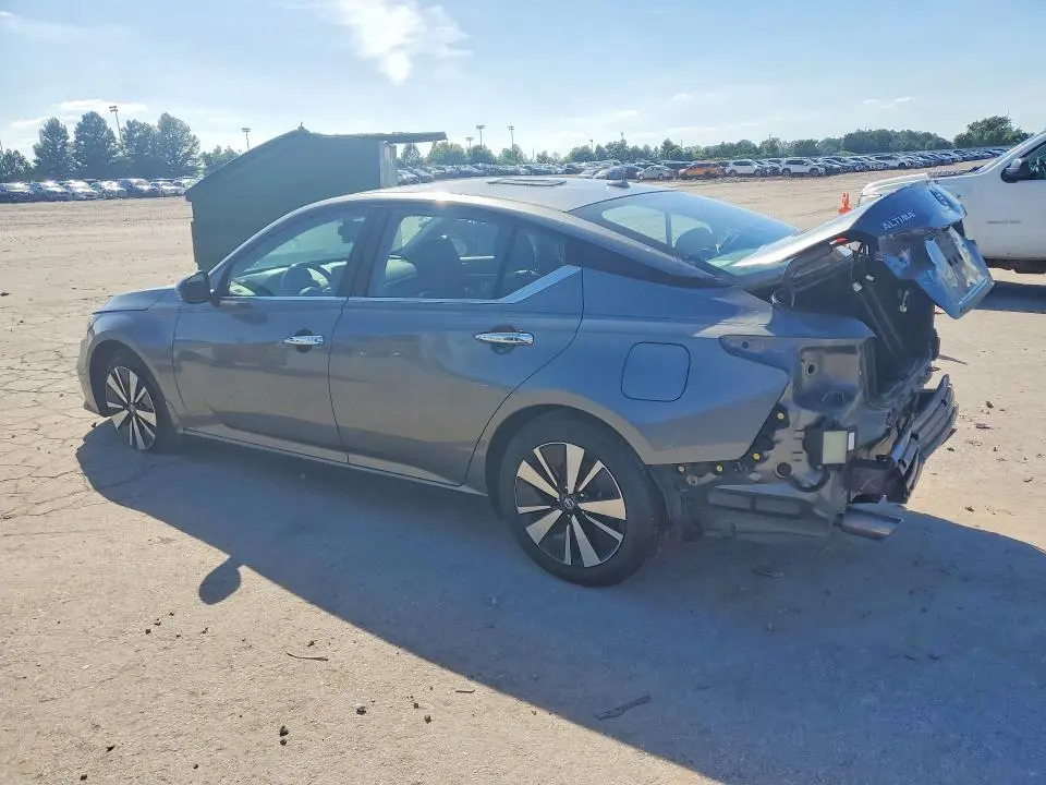 2021 NISSAN ALTIMA SV  