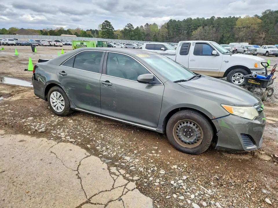 2012 TOYOTA CAMRY LE  