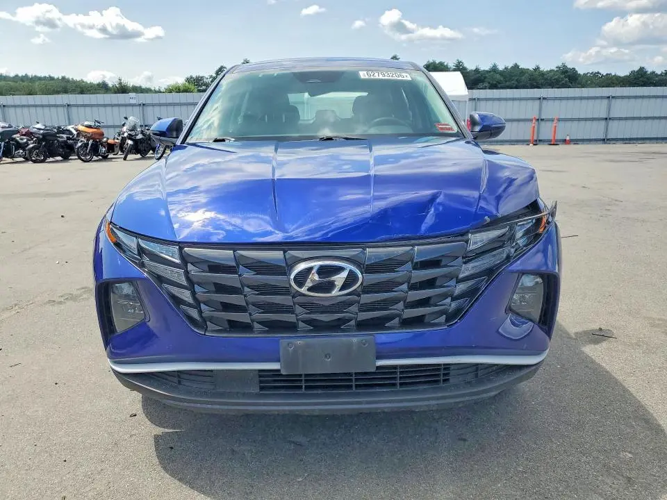 2022 HYUNDAI TUCSON SE  