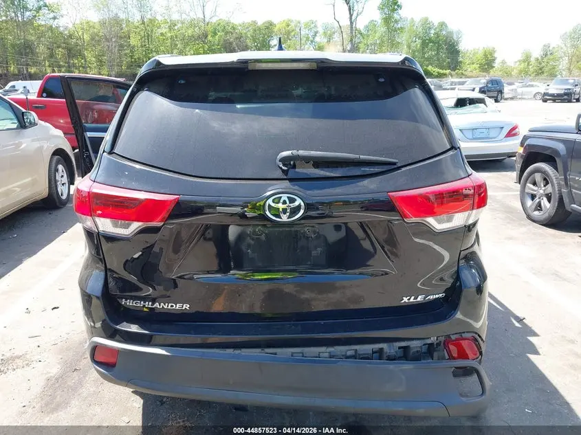 2019 TOYOTA HIGHLANDER XLE