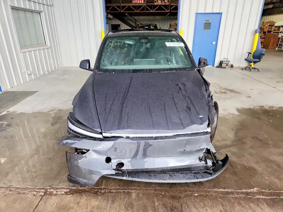 2026 TESLA MODEL Y   