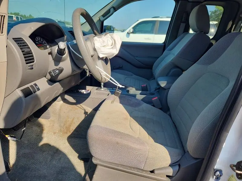 2013 NISSAN FRONTIER S  