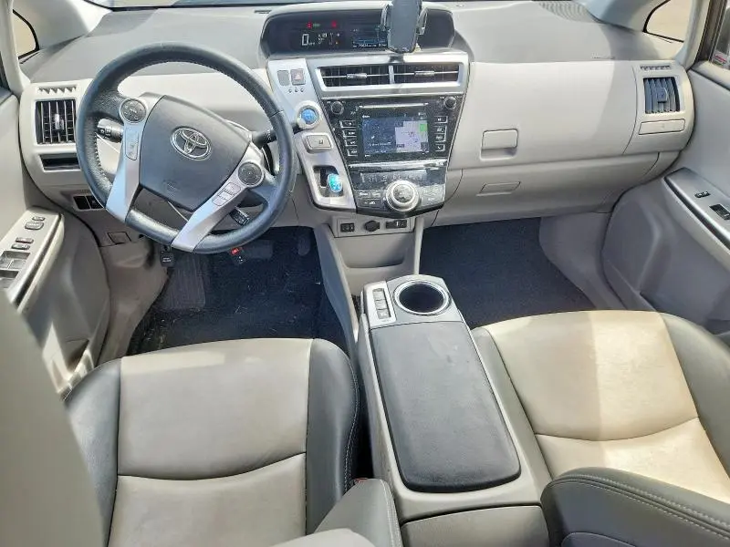 2017 TOYOTA PRIUS V FIVE  