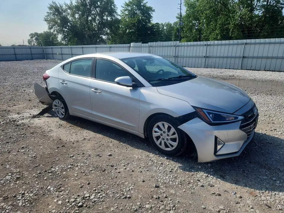 2019 HYUNDAI ELANTRA SE  