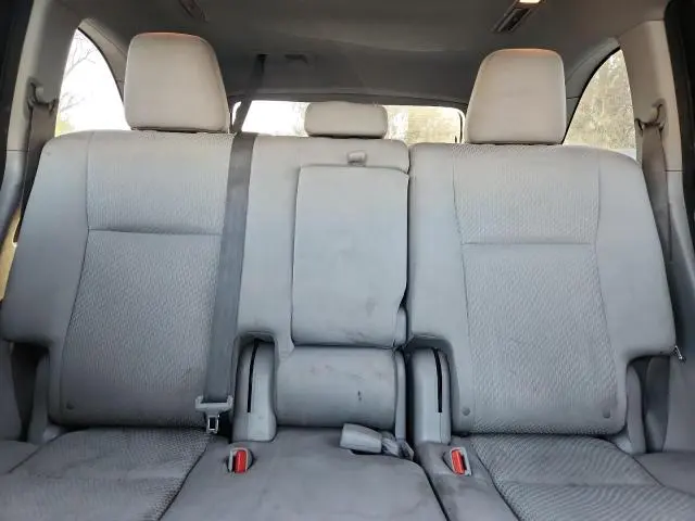 2016 TOYOTA HIGHLANDER LE  