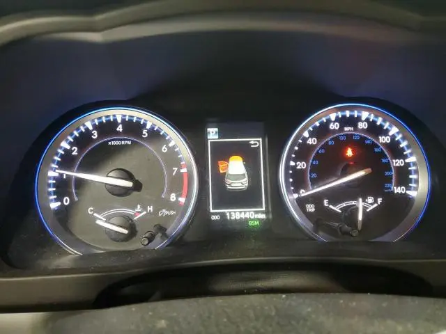 2017 TOYOTA HIGHLANDER SE  