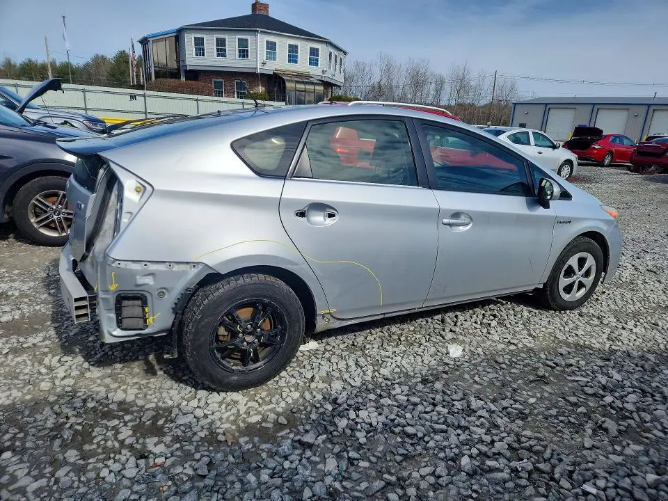 2013 TOYOTA PRIUS TWO  