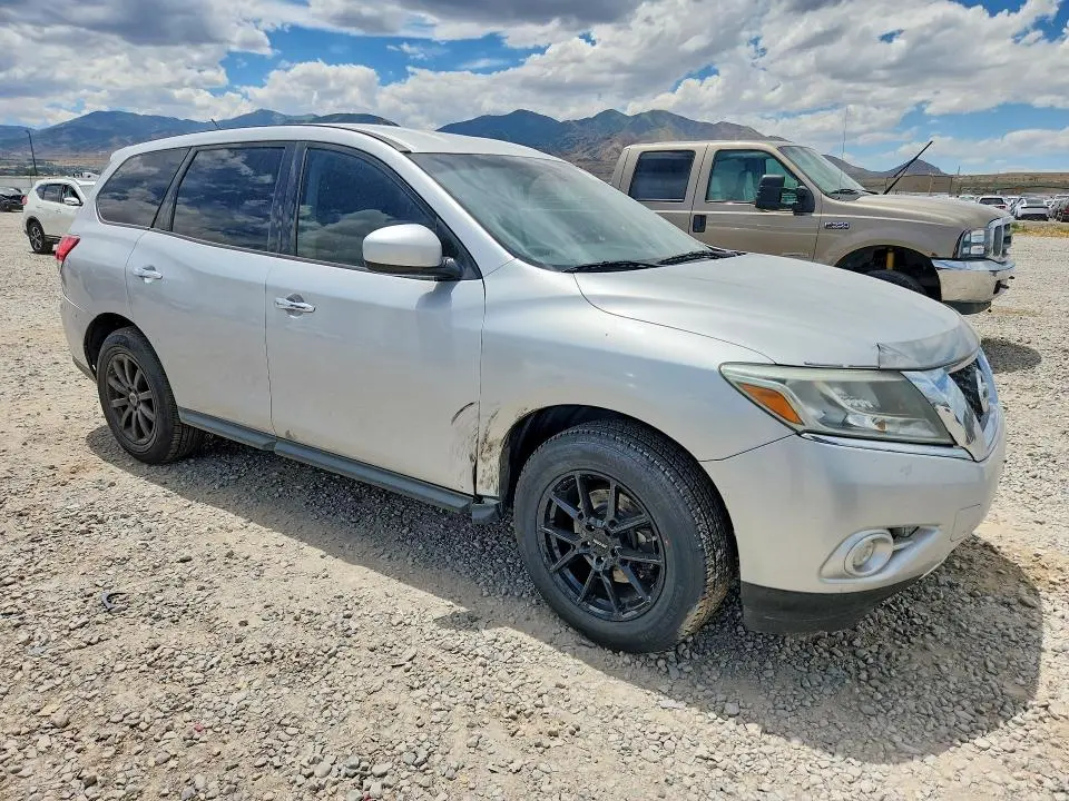 2014 NISSAN PATHFINDER S  