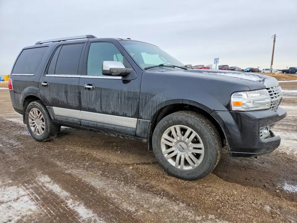 2011 LINCOLN NAVIGATOR   