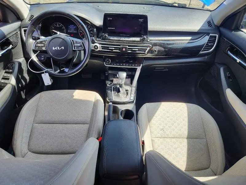 2022 KIA SELTOS EX  
