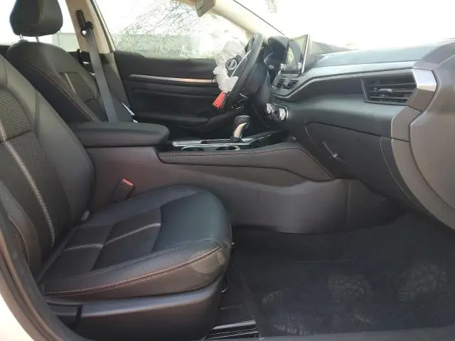 2024 NISSAN ALTIMA SR  