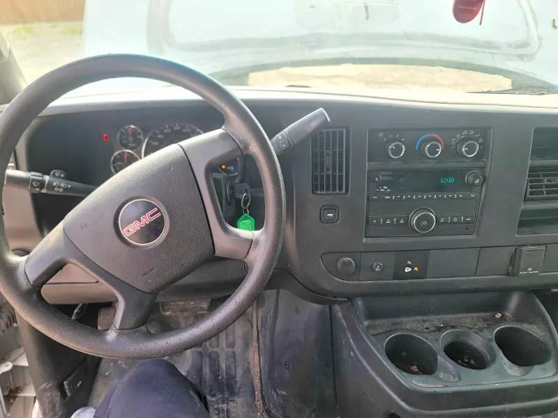 2017 GMC SAVANA G2500  