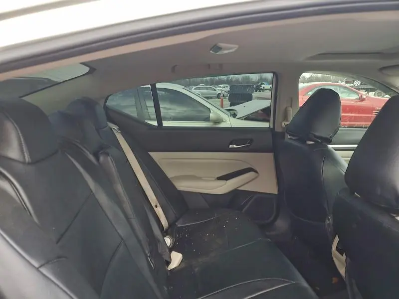 2019 NISSAN ALTIMA SV  