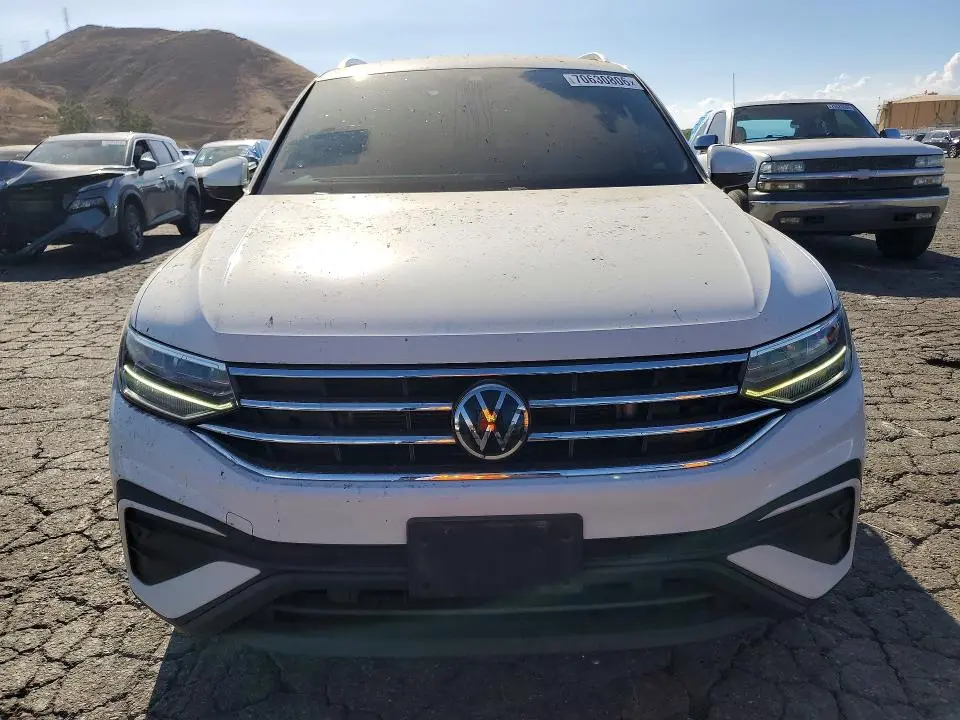 2022 VOLKSWAGEN TIGUAN SE  