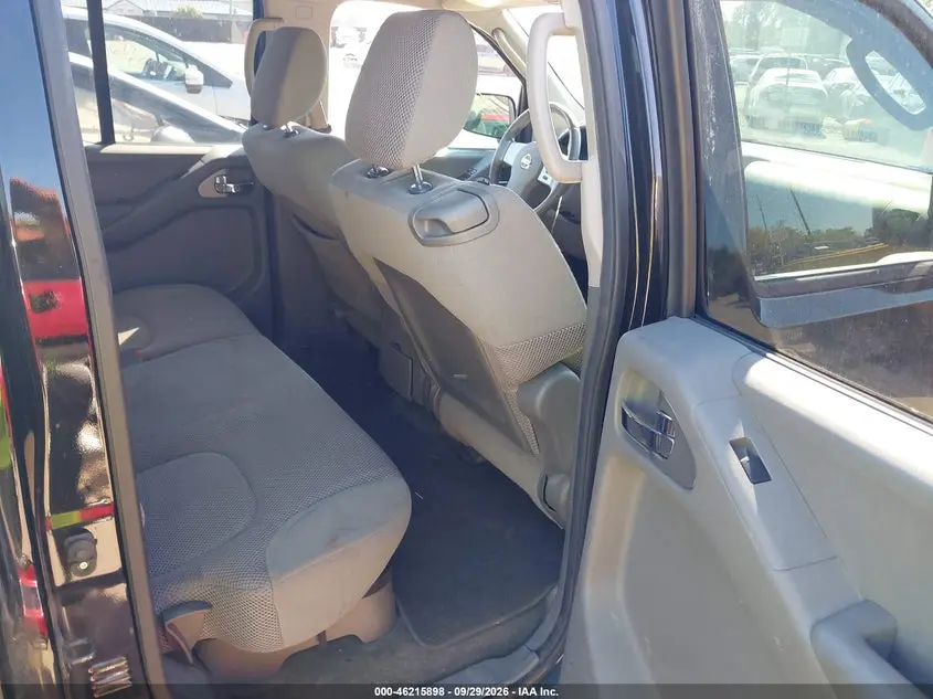 2010 NISSAN FRONTIER SE
