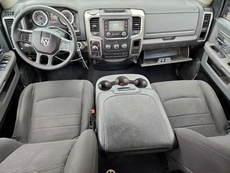 2019 RAM 1500 CLASSIC SLT  