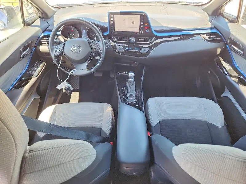2019 TOYOTA C-HR XLE  