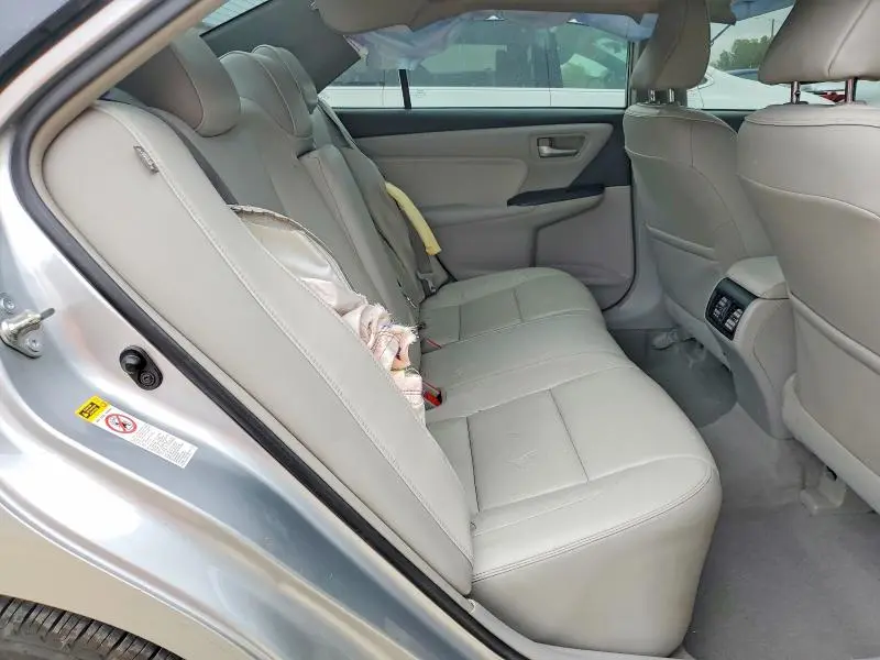 2016 TOYOTA CAMRY XLE  
