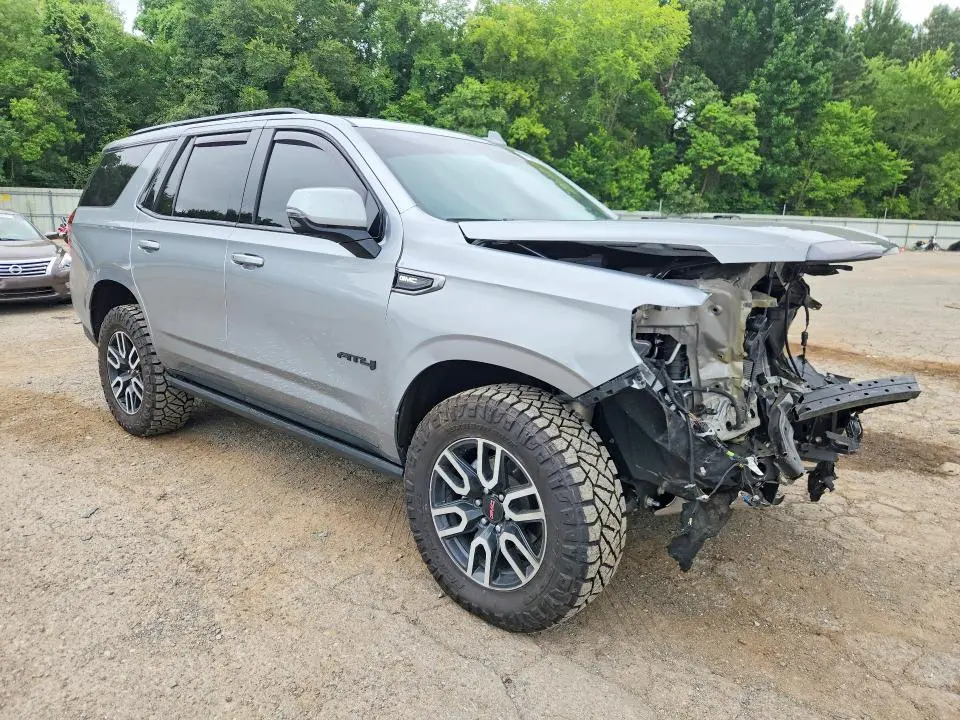 2024 GMC YUKON AT4  