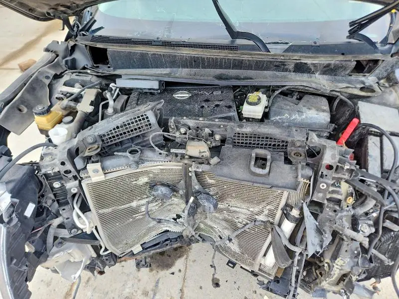 2015 NISSAN PATHFINDER SV  
