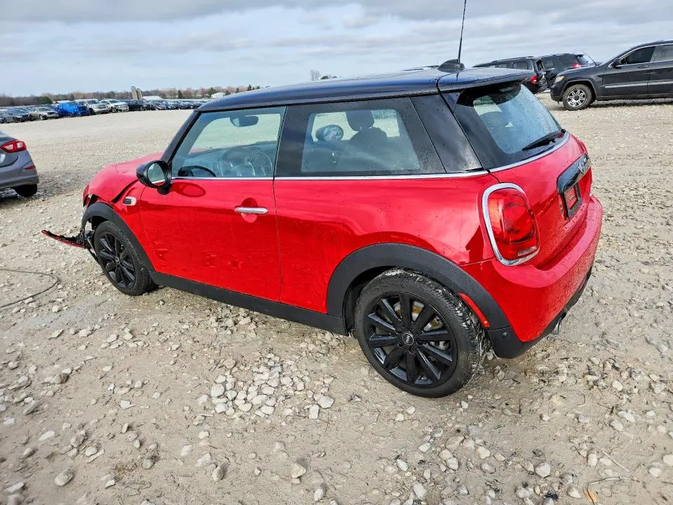 2021 MINI COOPER   