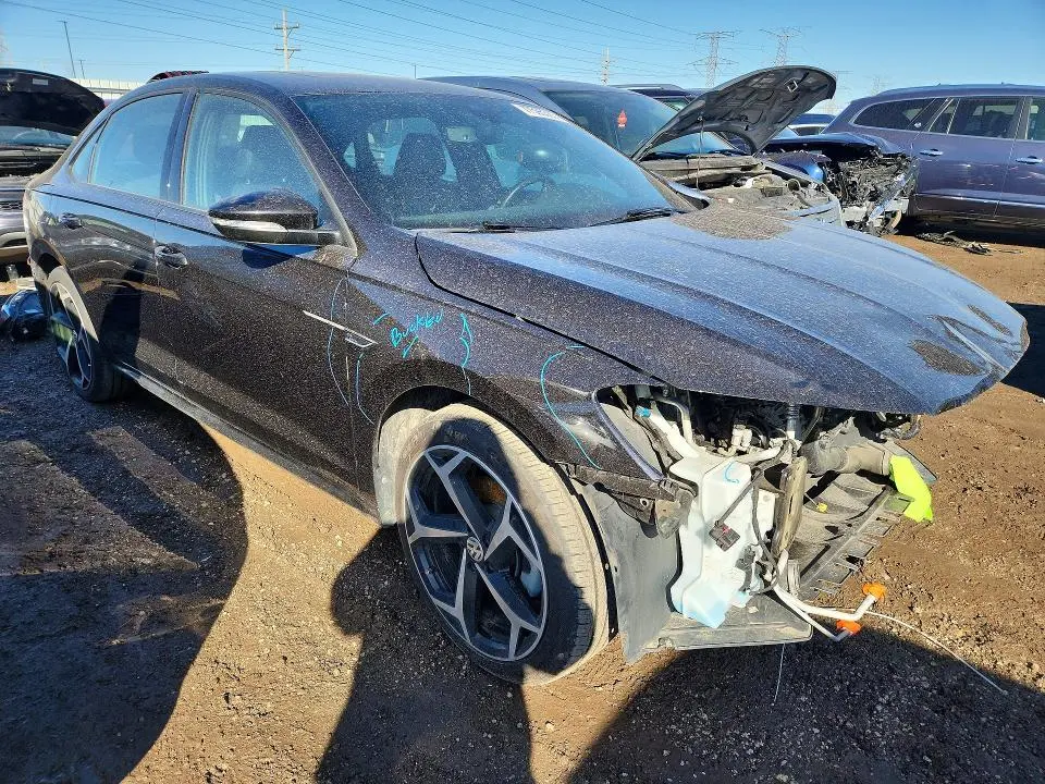 2021 VOLKSWAGEN PASSAT R-LINE  