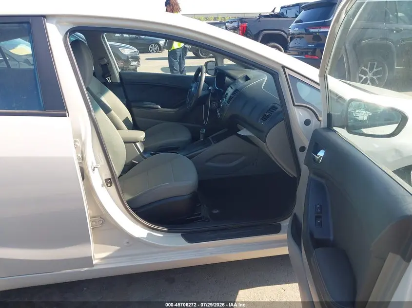 2015 KIA FORTE LX