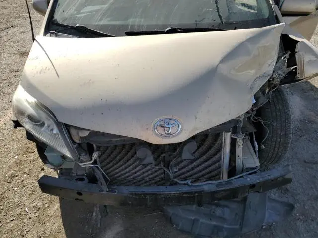 2012 TOYOTA SIENNA XLE  