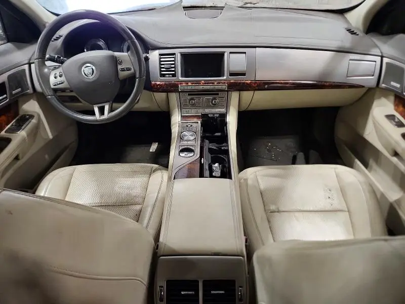 2010 JAGUAR XF PREMIUM  