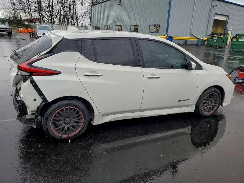 2018 NISSAN LEAF S  