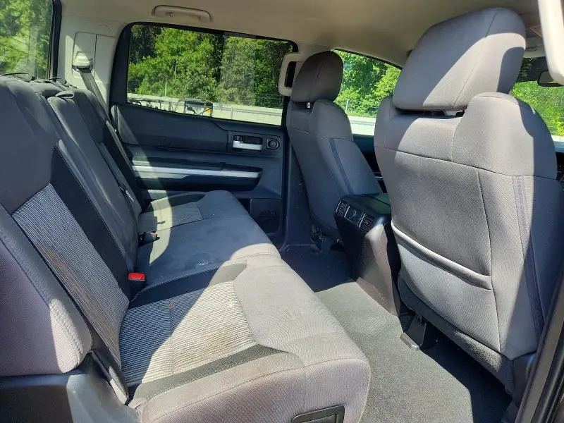 2016 TOYOTA TUNDRA SR5  