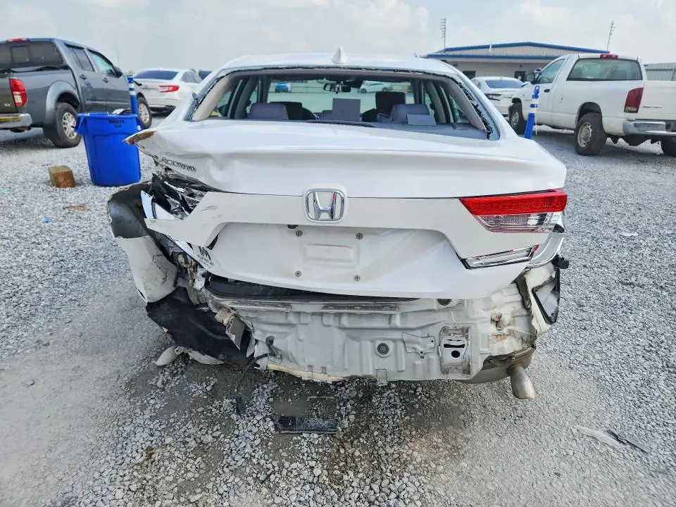 2018 HONDA ACCORD LX  