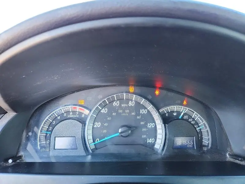2014 TOYOTA CAMRY SE  