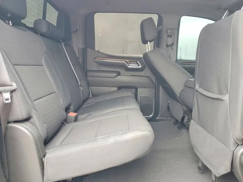 2024 CHEVROLET SILVERADO K1500 LT  