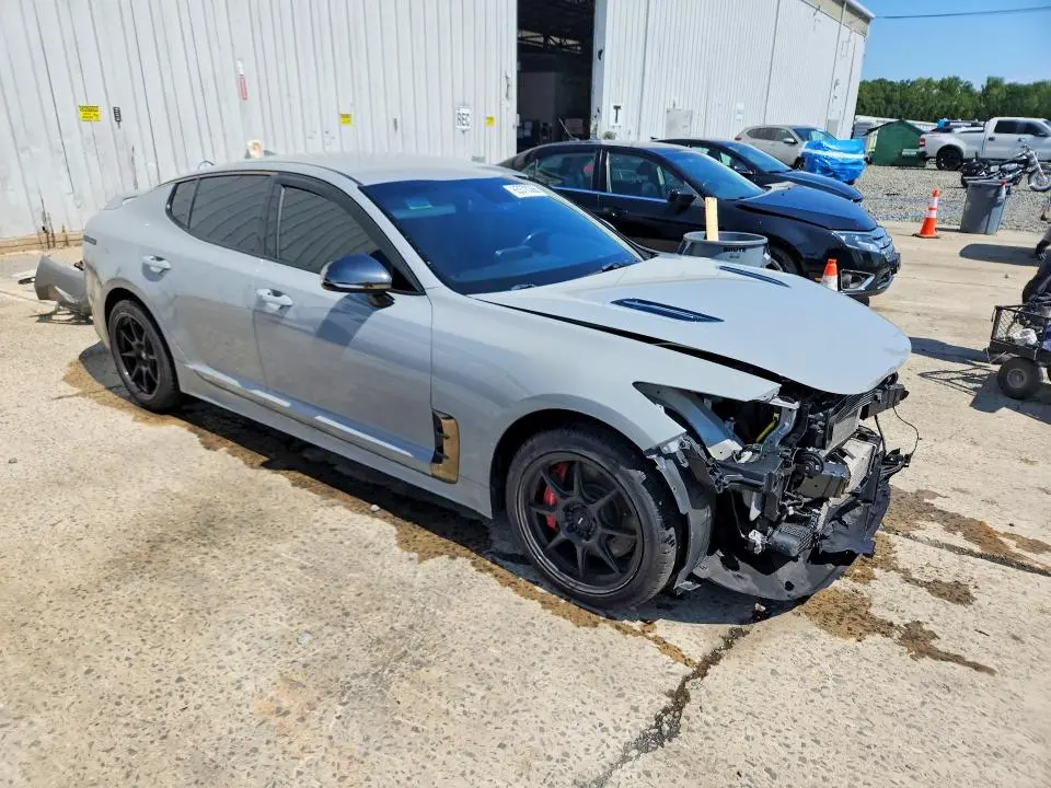 2019 KIA STINGER GT  