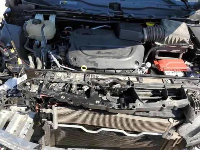 2020 CHRYSLER VOYAGER LXI