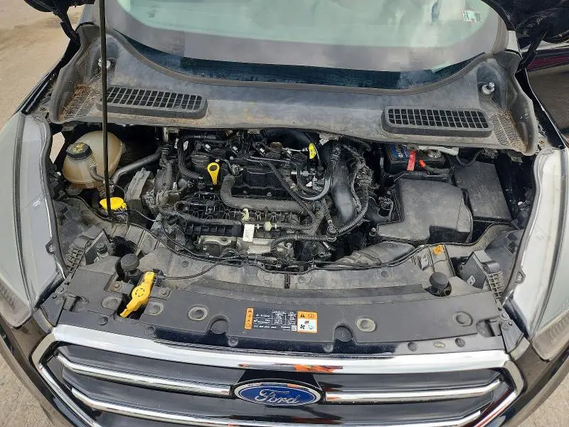 2017 FORD ESCAPE SE  