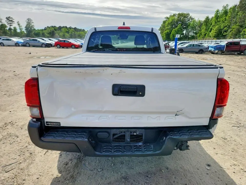 2022 TOYOTA TACOMA SR  