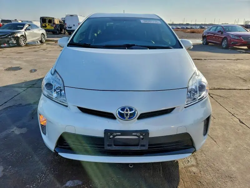 2015 TOYOTA PRIUS   