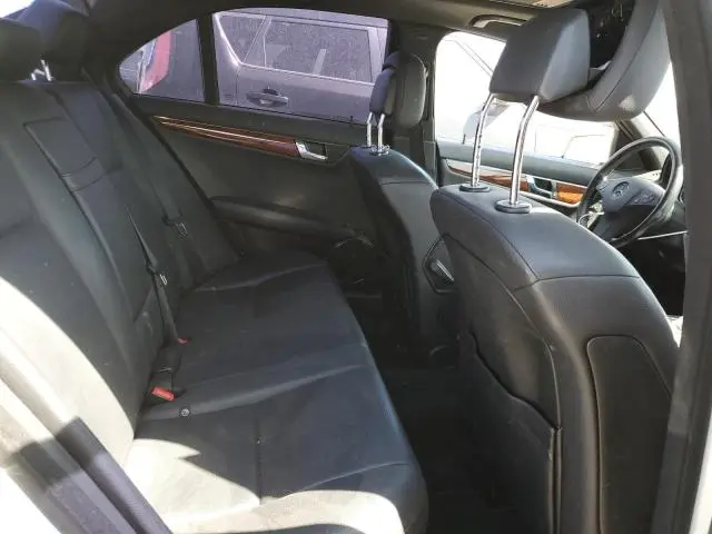 2011 MERCEDES-BENZ C 300  