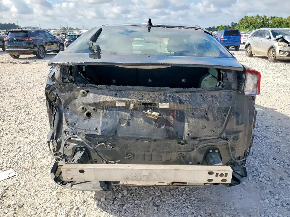 2021 TOYOTA PRIUS LE  