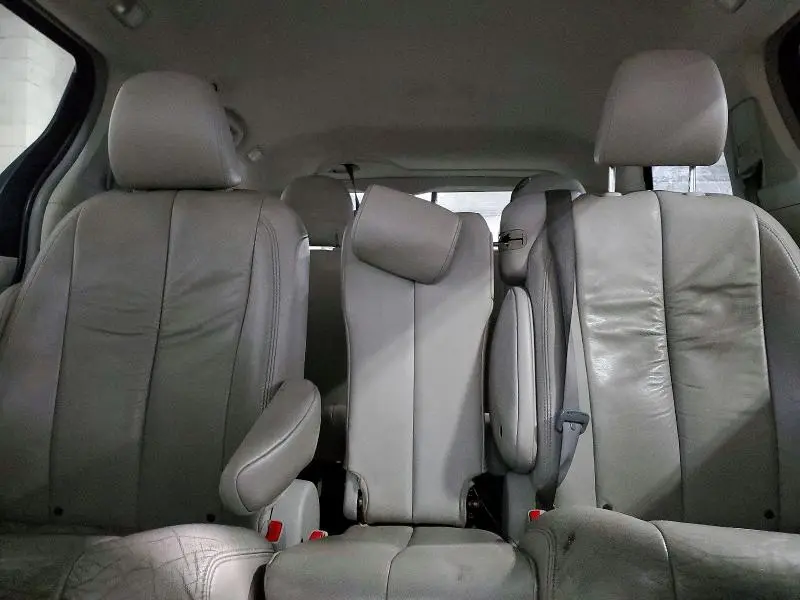 2011 TOYOTA SIENNA XLE 8-PASSENGER  