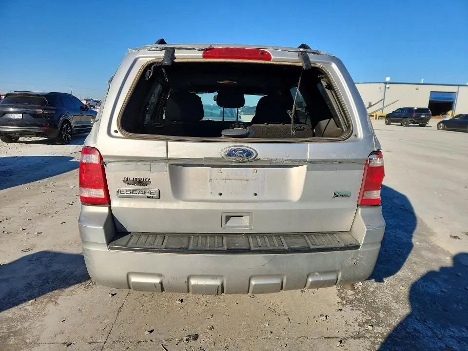 2011 FORD ESCAPE XLT  