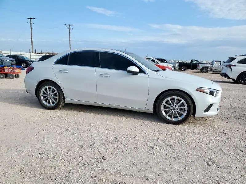 2019 MERCEDES-BENZ A 220  