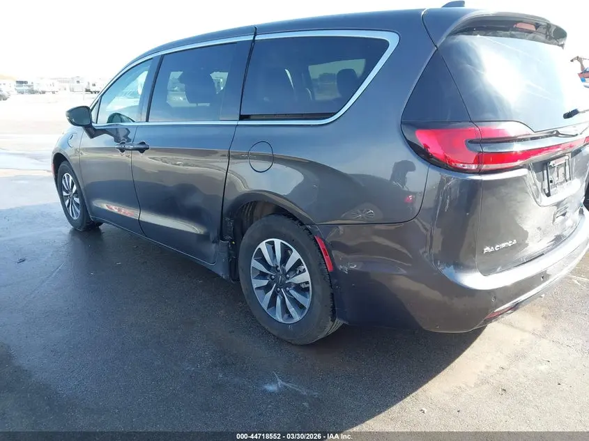 2022 CHRYSLER PACIFICA HYBRID TOURING L