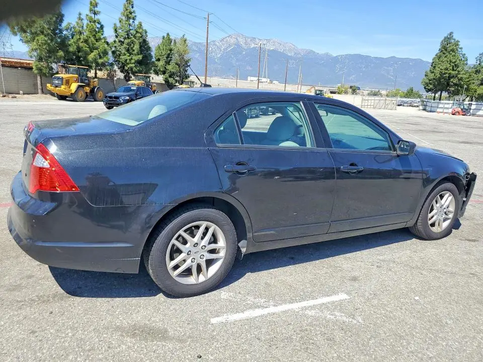 2011 FORD FUSION S  