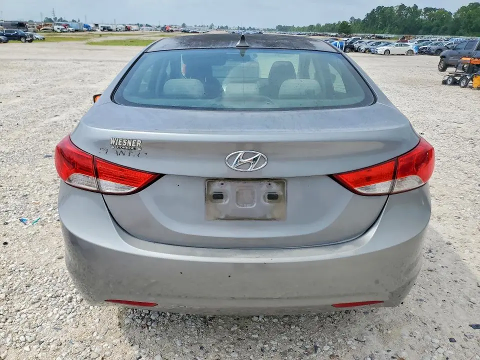 2011 HYUNDAI ELANTRA GLS  